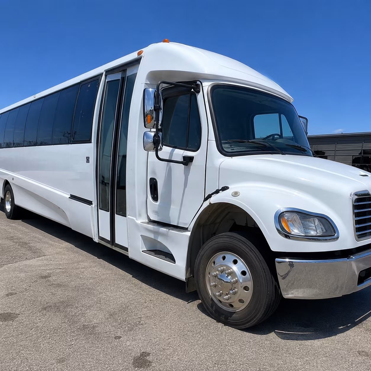 buses for kissimmee high school and college campus field trips