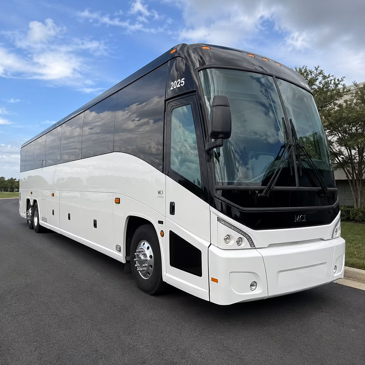 charter bus shuttles for kissimmee warehouse and distribution groups