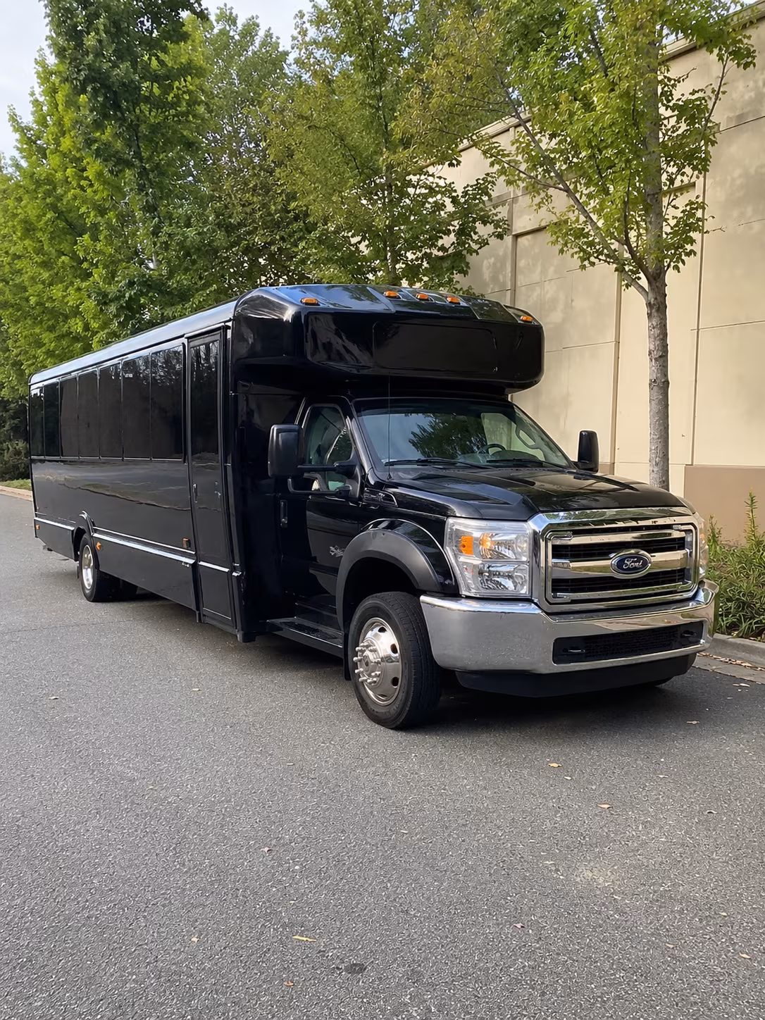party buses in kissimmee for bridal parties and wedding day groups
